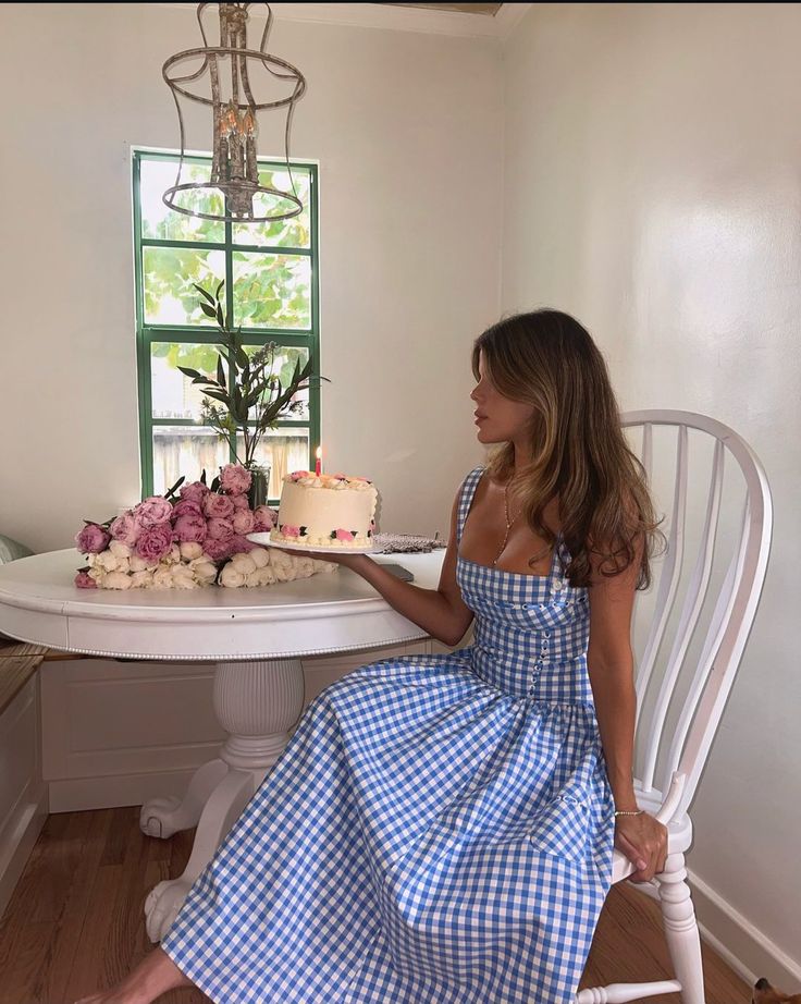 How to Dress Soft and Feminine This Summer 97