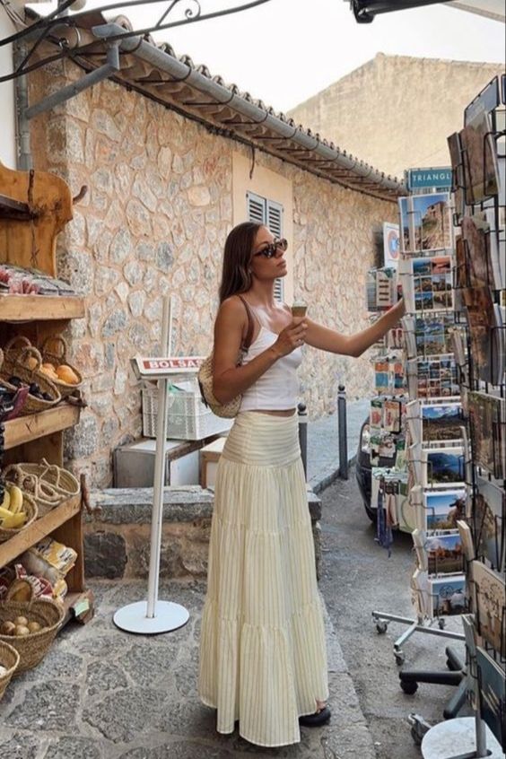 How to Dress Soft and Feminine This Summer 101