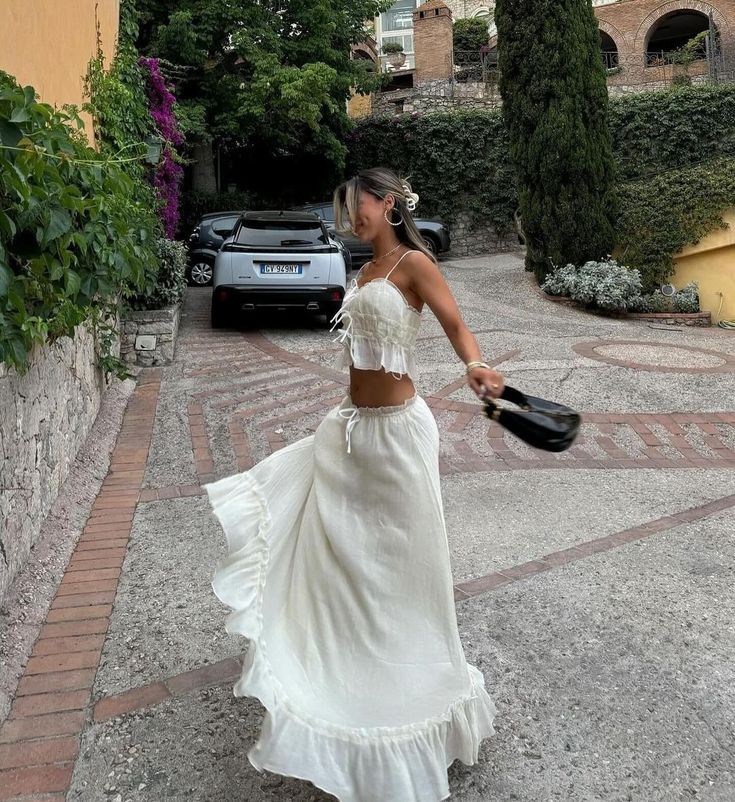 How to Dress Soft and Feminine This Summer 105