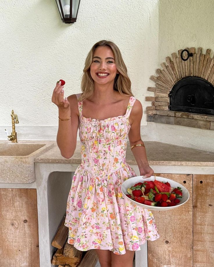 How to Dress Soft and Feminine This Summer 117