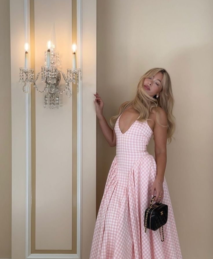 How to Dress Soft and Feminine This Summer 13